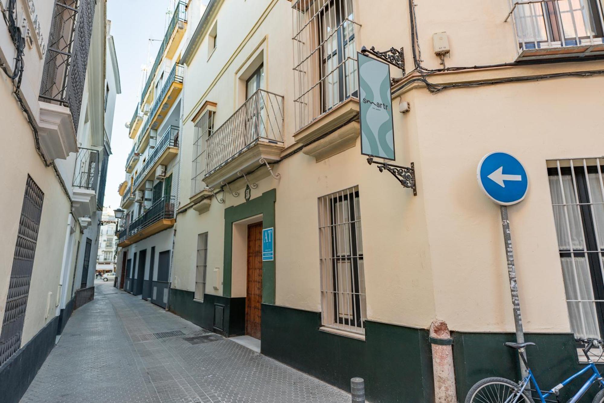 Smartr Sevilla Las Duenas Bagian luar foto